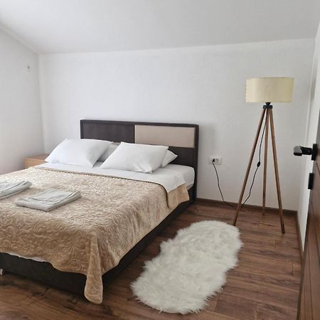 Knezevic Apartman Подгорица Экстерьер фото