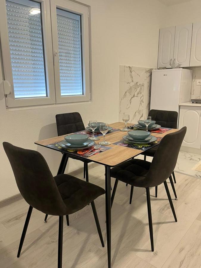 Knezevic Apartman Подгорица Экстерьер фото